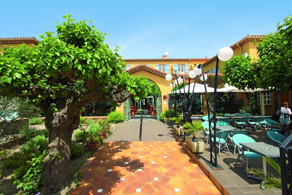 Logis Hotel Le Provencal Les Issambres Buitenkant foto