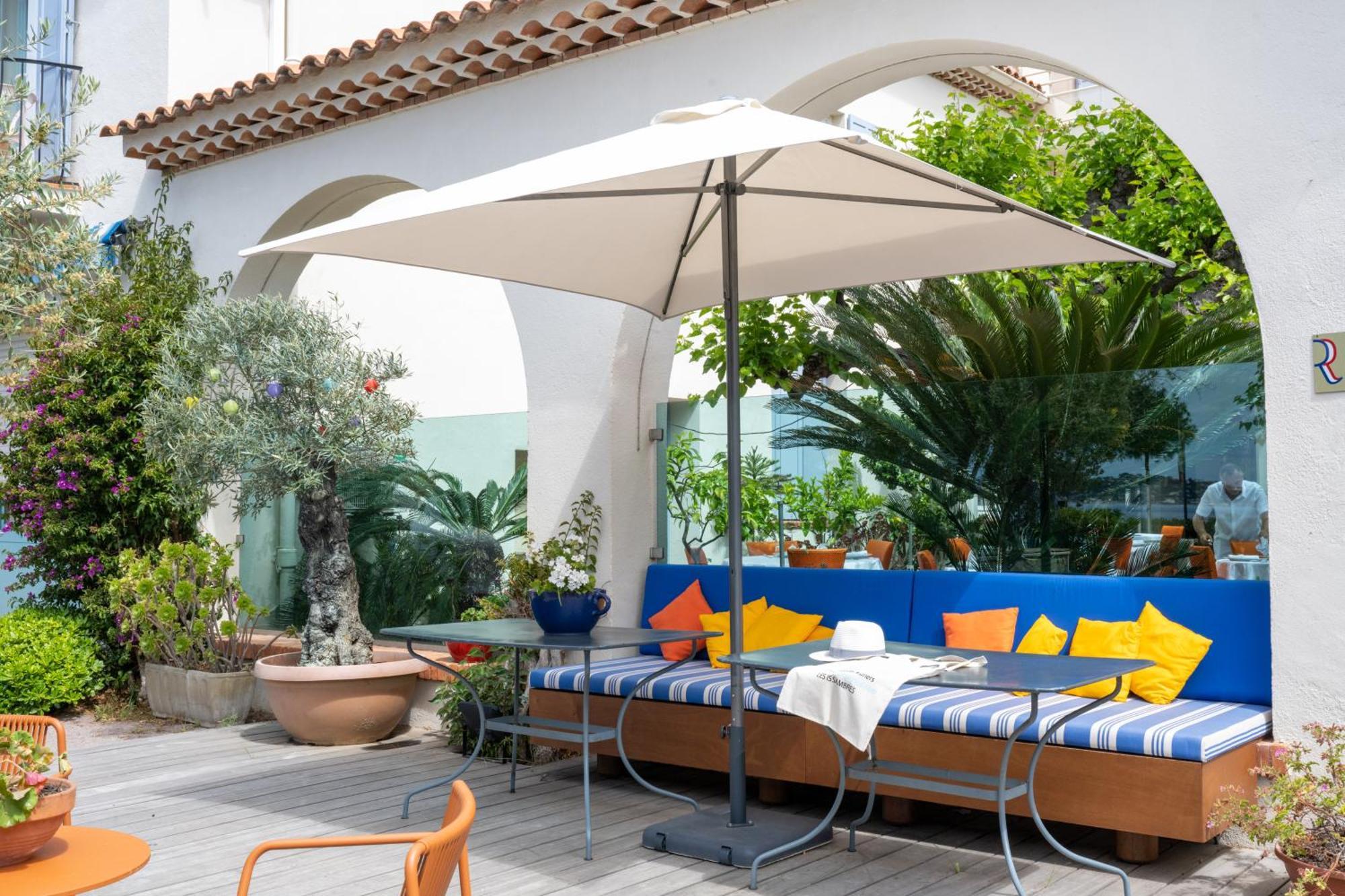 Logis Hotel Le Provencal Les Issambres Buitenkant foto