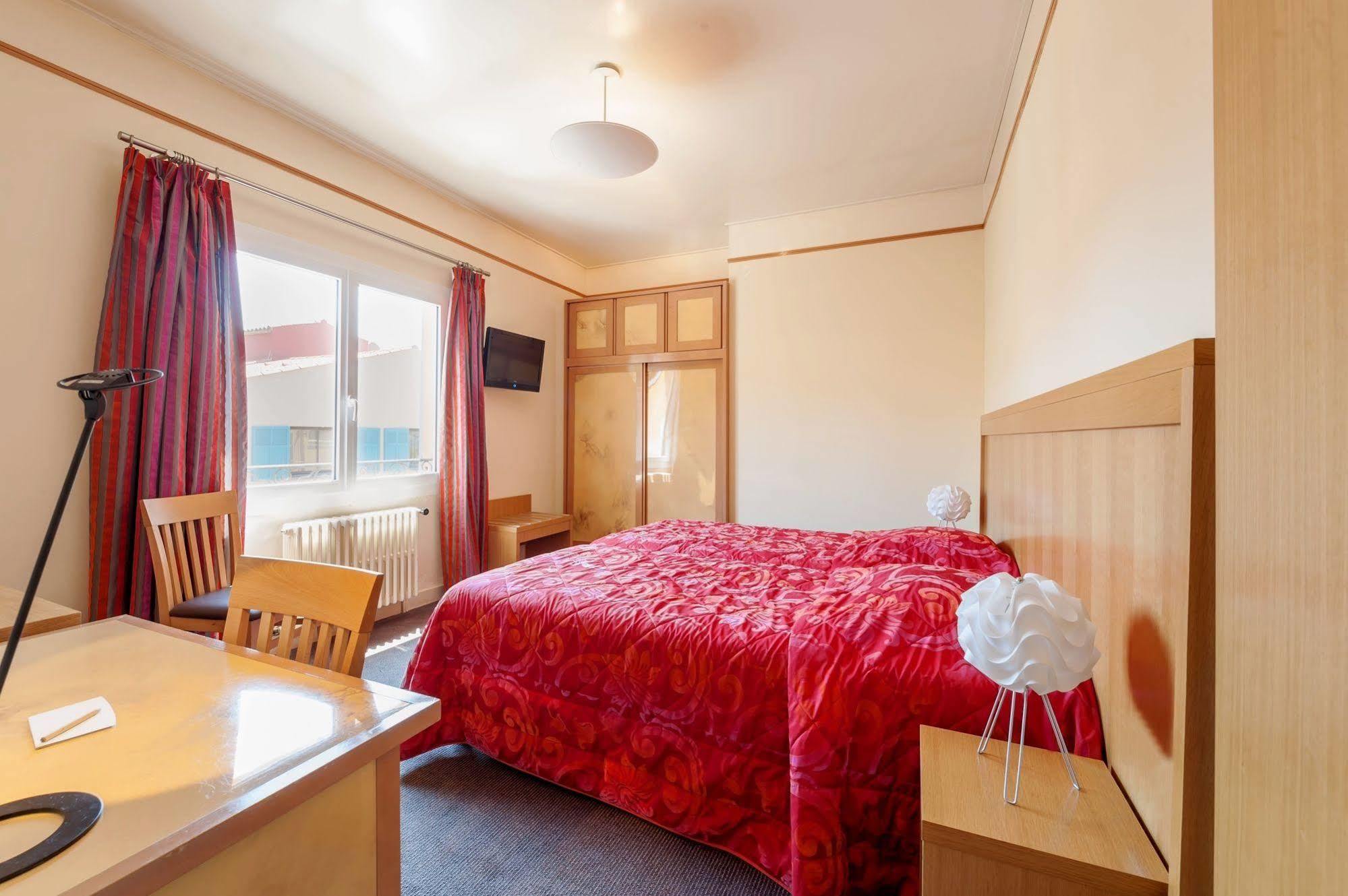 Logis Hotel Le Provencal Les Issambres Buitenkant foto